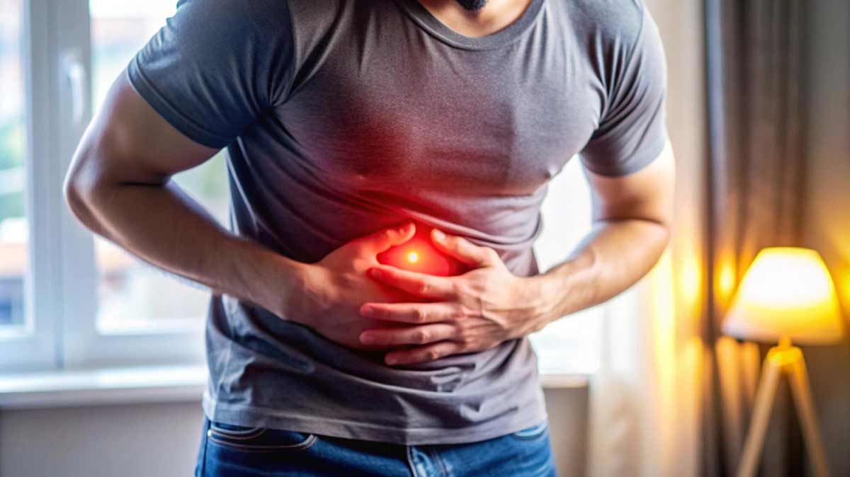 Si tienes gastritis y contracturas recurrentes, esto puede explicar lo que te está pasando