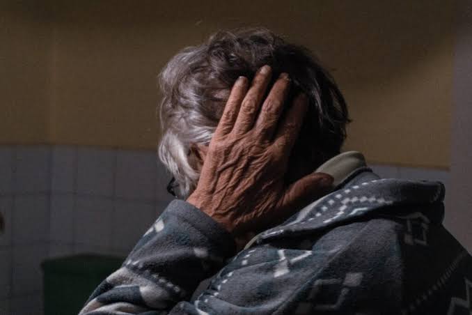 Cómo diferenciar una cefalea tensional de un dolor de cabeza relacionado con el cuello
