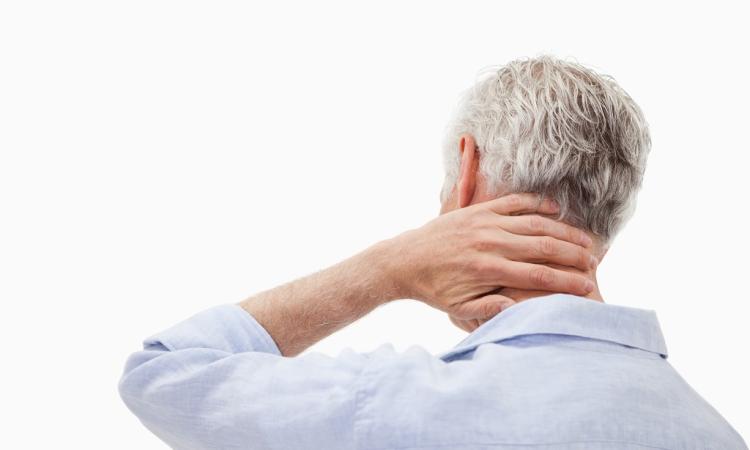 Tengo dolor de cuello constante y ningún médico me da una solución, ¿qué puede ser?