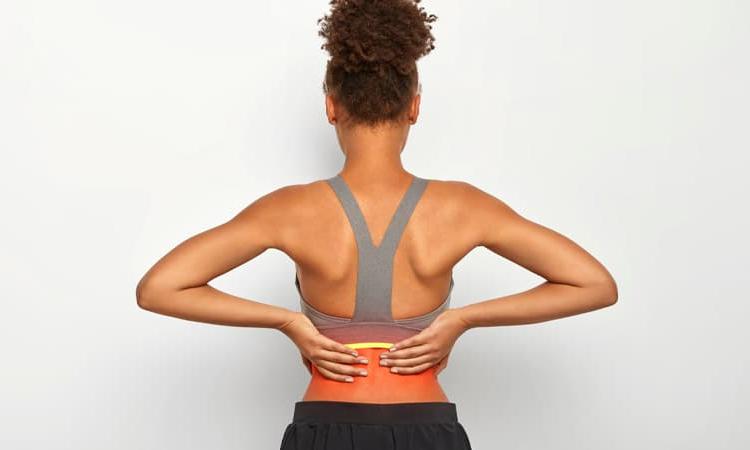 ¿Por qué vuelve el dolor en la espalda alta aunque hagas ejercicios?